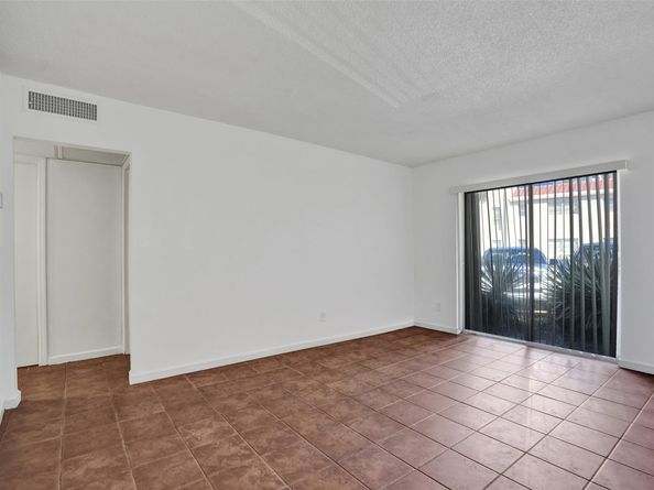 5216 NE 6th Ave B3, Oakland Park FL 33334