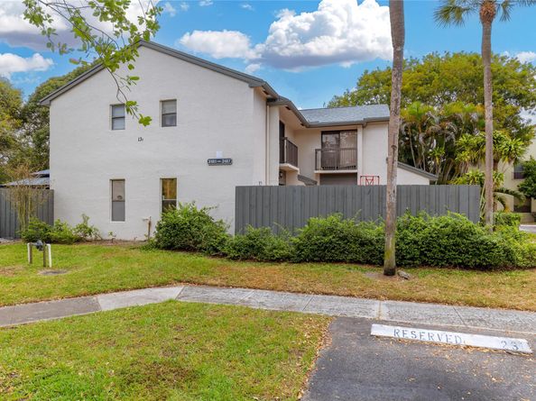 3183 Cocoplum Cir 3375, Coconut Creek FL 33063