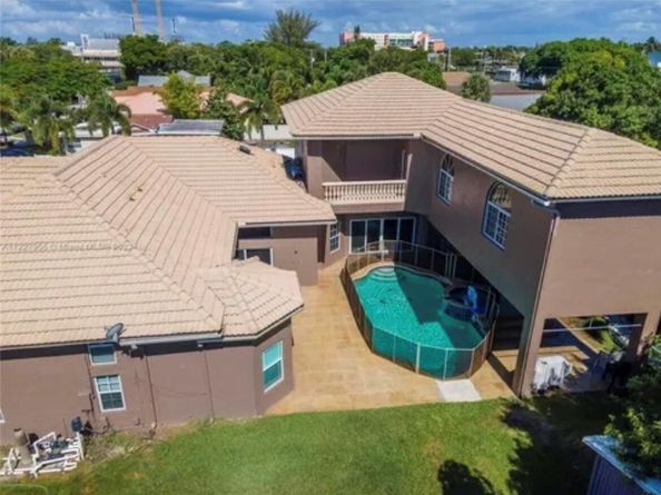 423 NE 3rd Street, Pompano Beach FL 33060