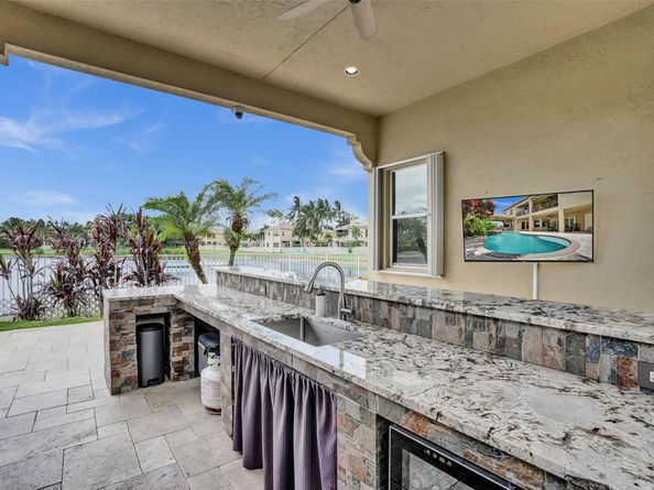 9737 Campi Dr, Lake Worth FL 33467