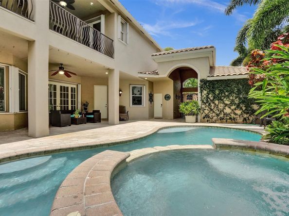 9737 Campi Dr, Lake Worth FL 33467