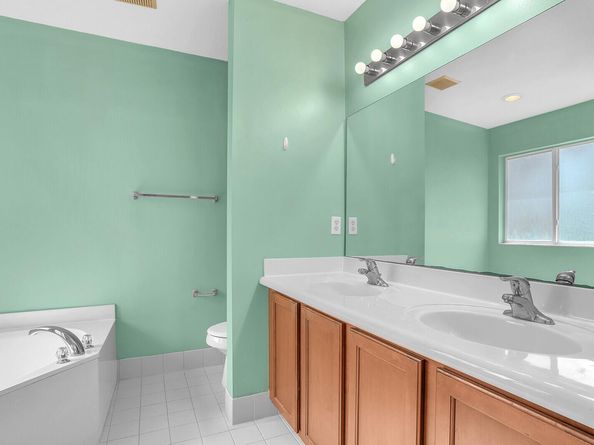 2005 Oakhurst Way, Riviera Beach FL 33404