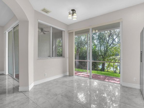2005 Oakhurst Way, Riviera Beach FL 33404