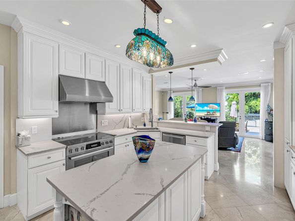 56 Fiesta Way, Fort Lauderdale FL 33301