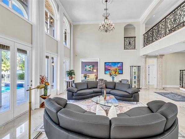 56 Fiesta Way, Fort Lauderdale FL 33301