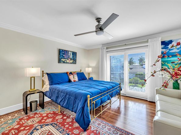 56 Fiesta Way, Fort Lauderdale FL 33301