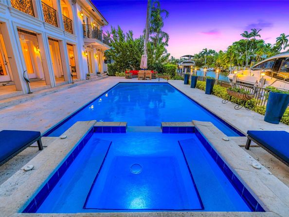 56 Fiesta Way, Fort Lauderdale FL 33301