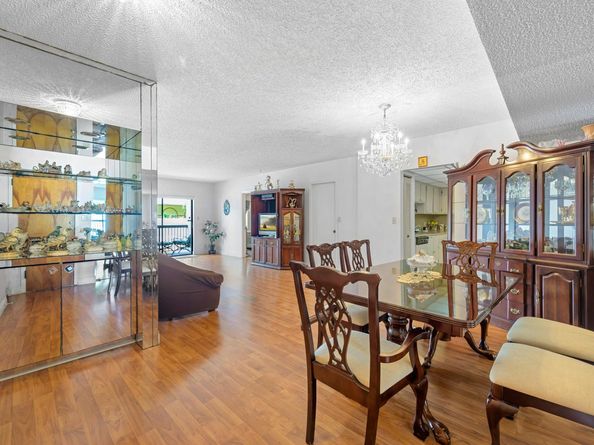 1301 NE 7th St 113, Hallandale Beach FL 33009