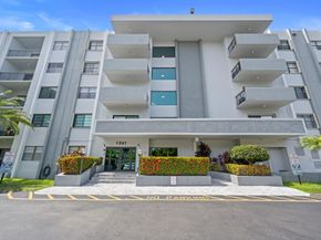 1301 NE 7th St 113, Hallandale Beach FL 33009