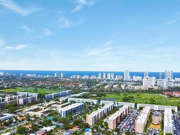 1301 NE 7th St 113, Hallandale Beach FL 33009