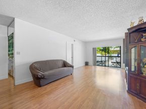 1301 NE 7th St 113, Hallandale Beach FL 33009