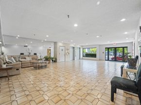 1301 NE 7th St 113, Hallandale Beach FL 33009