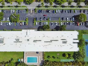 1301 NE 7th St 113, Hallandale Beach FL 33009