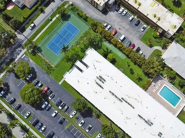 1301 NE 7th St 113, Hallandale Beach FL 33009