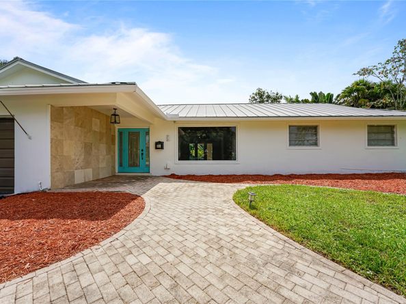 1120 E Tropical Way, Plantation FL 33317