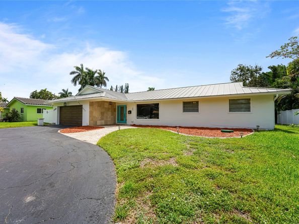 1120 E Tropical Way, Plantation FL 33317
