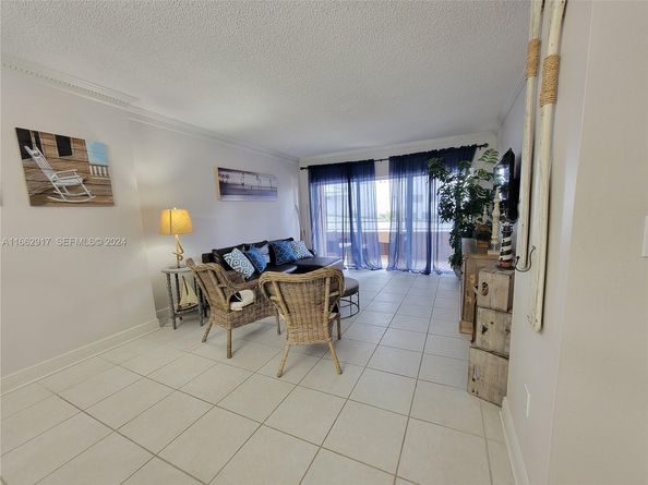 1980 S Ocean Drive 2C, Hallandale Beach FL 33009