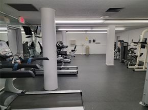1980 S Ocean Drive 2C, Hallandale Beach FL 33009