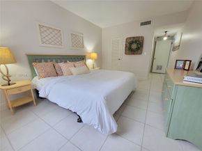 1980 S Ocean Drive 2C, Hallandale Beach FL 33009
