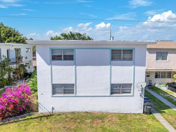 809 85th St, Miami Beach FL 33141