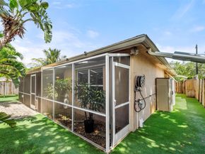 1383 NE 27th St, Pompano Beach FL 33064