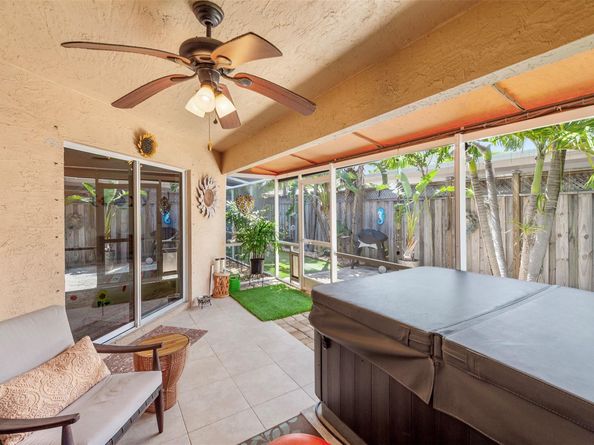1383 NE 27th St, Pompano Beach FL 33064