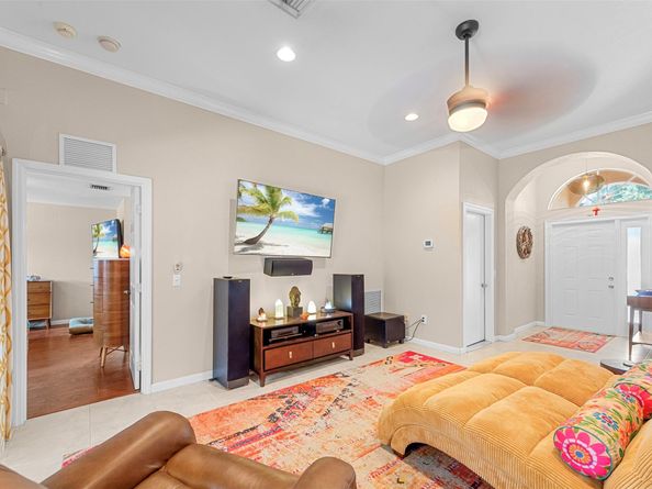 1383 NE 27th St, Pompano Beach FL 33064