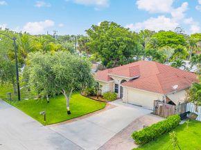 1383 NE 27th St, Pompano Beach FL 33064