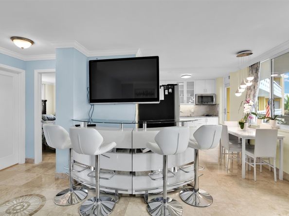 2400 NE 9th St 402, Fort Lauderdale FL 33304