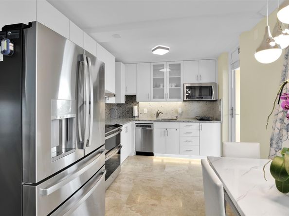 2400 NE 9th St 402, Fort Lauderdale FL 33304
