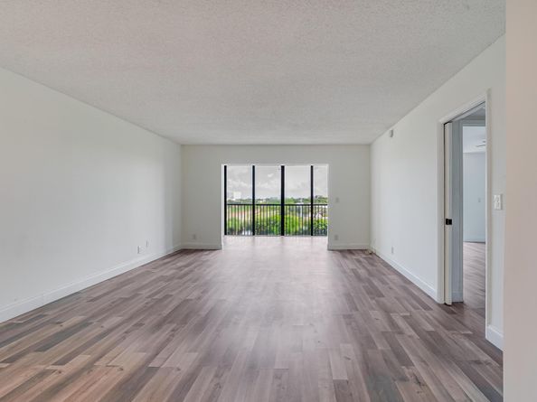 2200 S Cypress Bend Dr 604, Pompano Beach FL 33069
