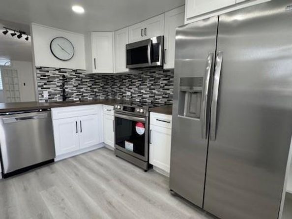 443 NE 195th St 242, Miami FL 33179