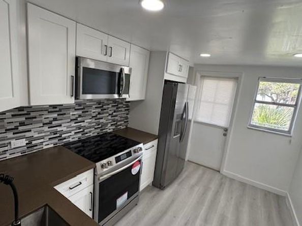 443 NE 195th St 242, Miami FL 33179