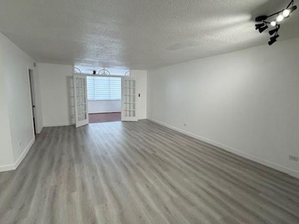 443 NE 195th St 242, Miami FL 33179