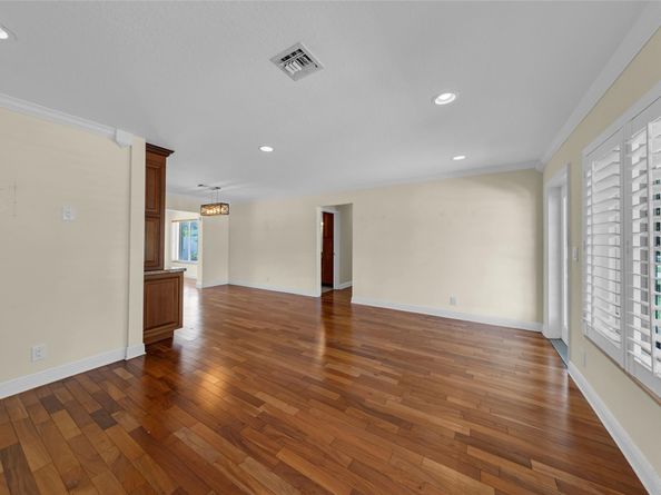 2141 NE 52nd St, Fort Lauderdale FL 33308