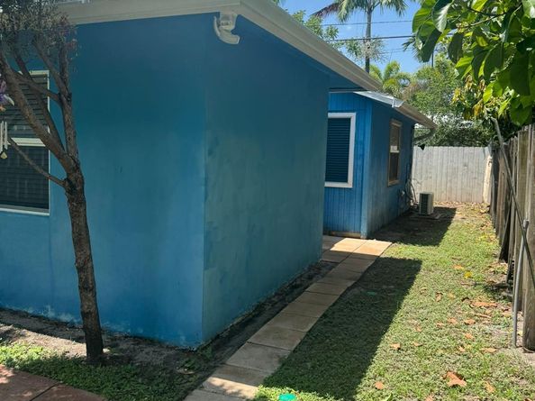 533 NE 15th St, Fort Lauderdale FL 33304