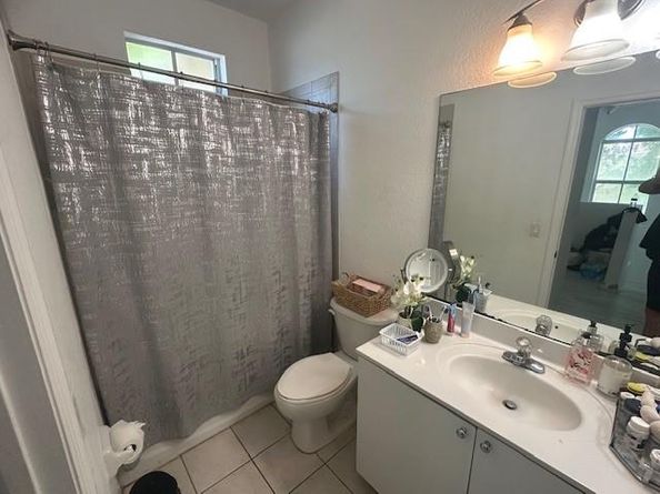 8691 NW 112th Ct, Doral FL 33178