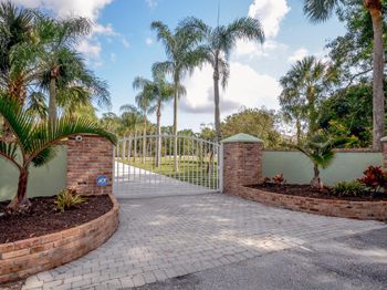 10534 Dogwood Trail