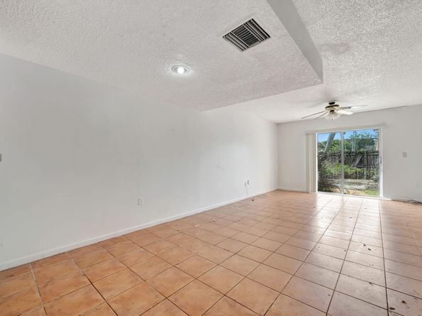 15018 SW 80th Ter 907, Miami FL 33193
