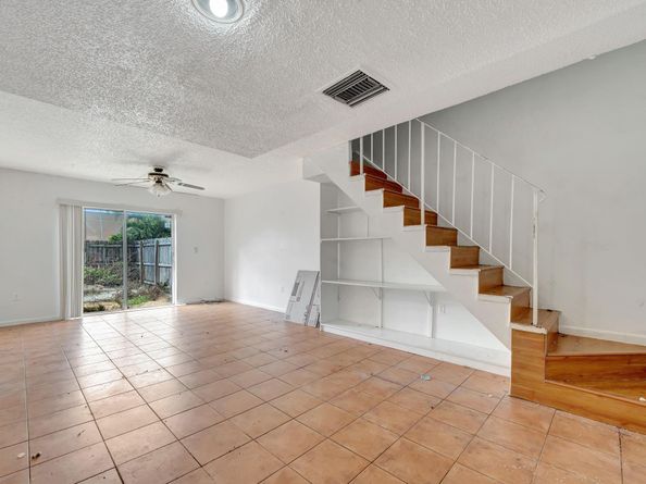 15018 SW 80th Ter 907, Miami FL 33193