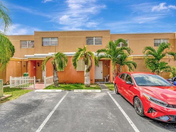 15018 SW 80th Ter 907, Miami FL 33193