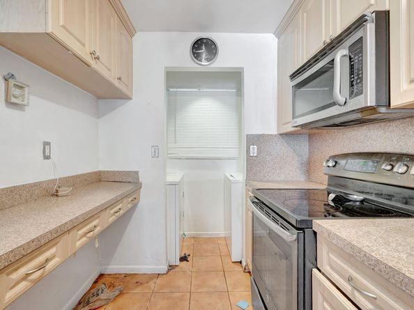 15018 SW 80th Ter 907, Miami FL 33193
