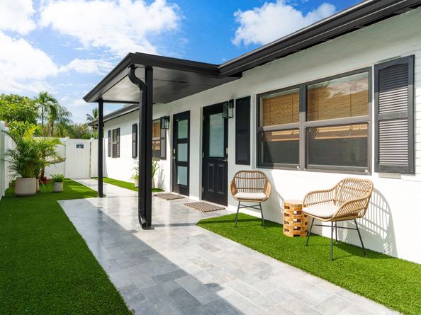 217 NE 11th St, Delray Beach FL 33444