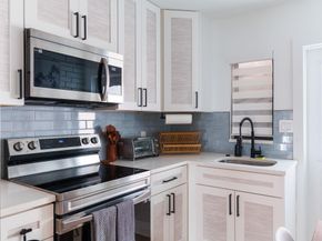 217 NE 11th St, Delray Beach FL 33444