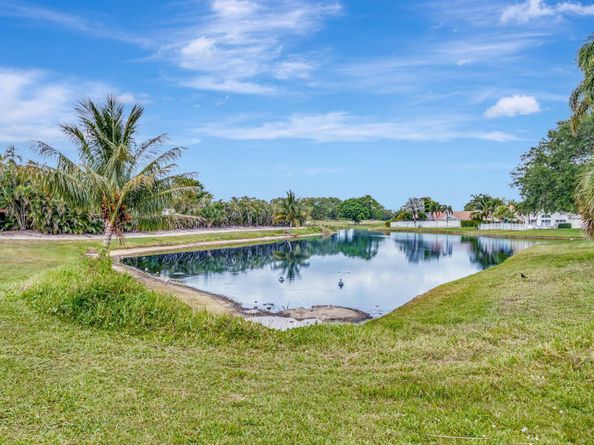 6019 Wedgewood Village Circle, Lake Worth FL 33463