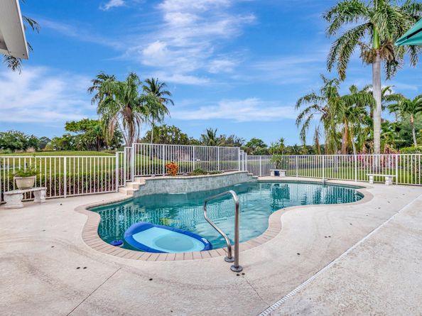 6019 Wedgewood Village Circle, Lake Worth FL 33463