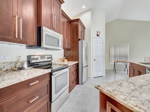6019 Wedgewood Village Circle, Lake Worth FL 33463