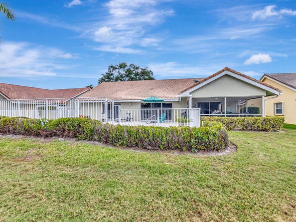 6019 Wedgewood Village Circle, Lake Worth FL 33463