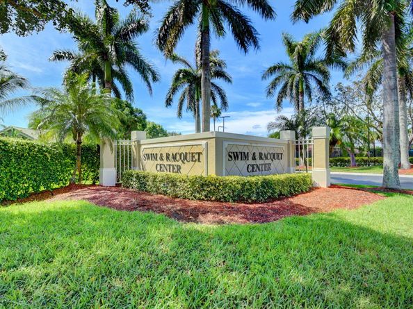 6019 Wedgewood Village Circle, Lake Worth FL 33463