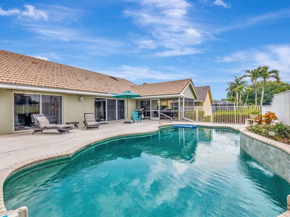 6019 Wedgewood Village Circle, Lake Worth FL 33463